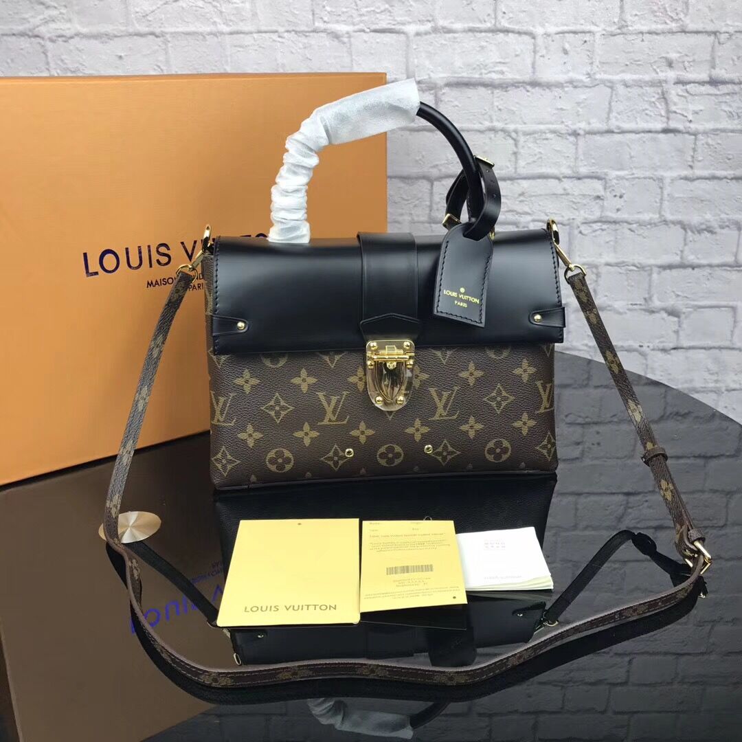 ����ٴ������ľ��ֱ��͵۶�ľ��ֱ���ȣ��ǿ϶��ǰٴ������ֱ��Ļ��ռ۸�Ҫ���ߣ�����Ʒ�Ƶ��β��Խ�󣬼۸����Ҳ��Խ�󡣸߼ۻ�������������¡�η����۱�ͬ���Ըߣ������Ź˿����ϵ�ԭ�򣬵ͼ۳����������߼ۻ�